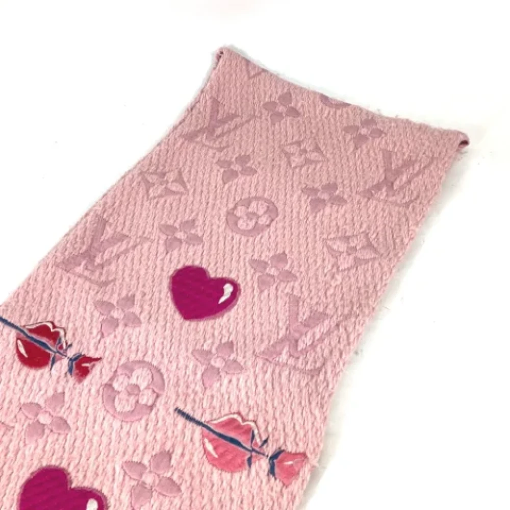 Louis Vuitton Vintage Pre-owned Wool scarves Pink Dames