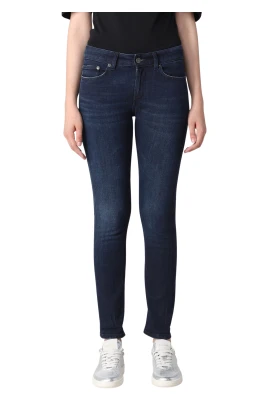 Monroe Jeans för en stilren look