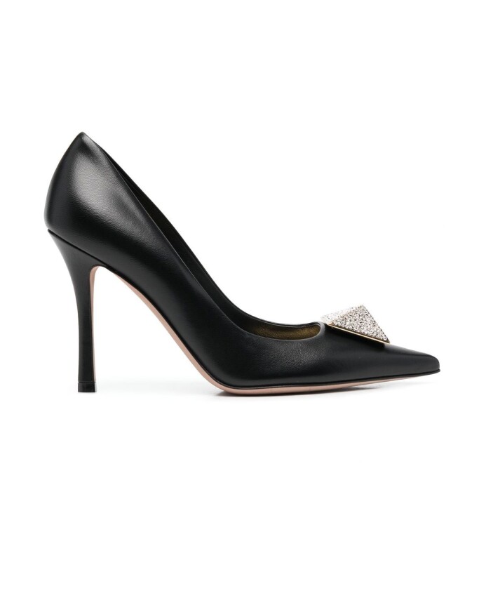 one-stud-pumps