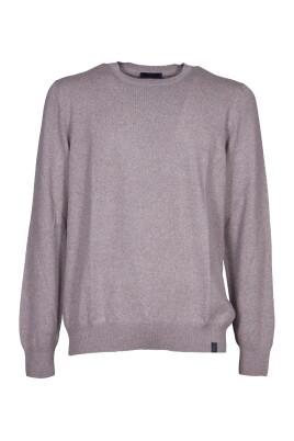 luxurious-brown-knitwear