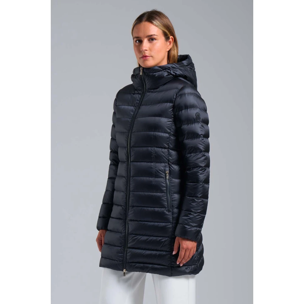 Ciesse Piumini Nitak Lange zwarte donsjack met 800 vulkracht en capuchon Black Dames