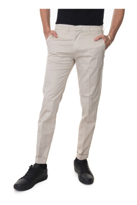 slim-fit-chino-with-hidden-zip
