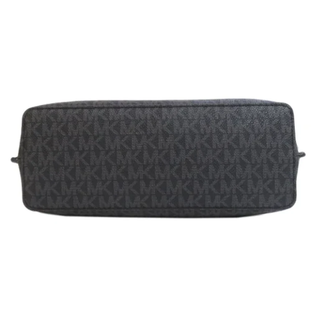 Michael Kors Pre-owned Plastic handbags Black Dames