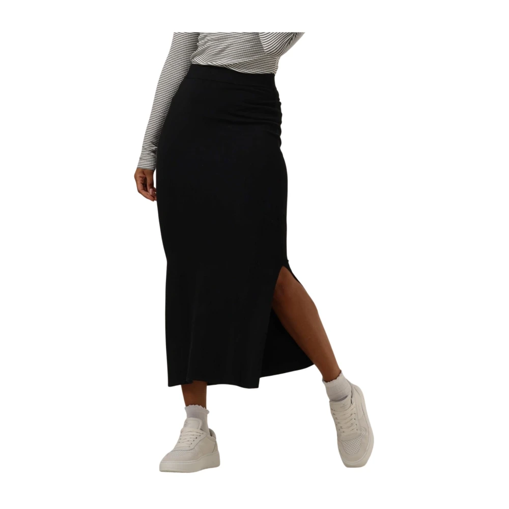 My Essential Wardrobe Zwarte Gebreide Rok voor Stijlvolle Vrouwen Black Dames