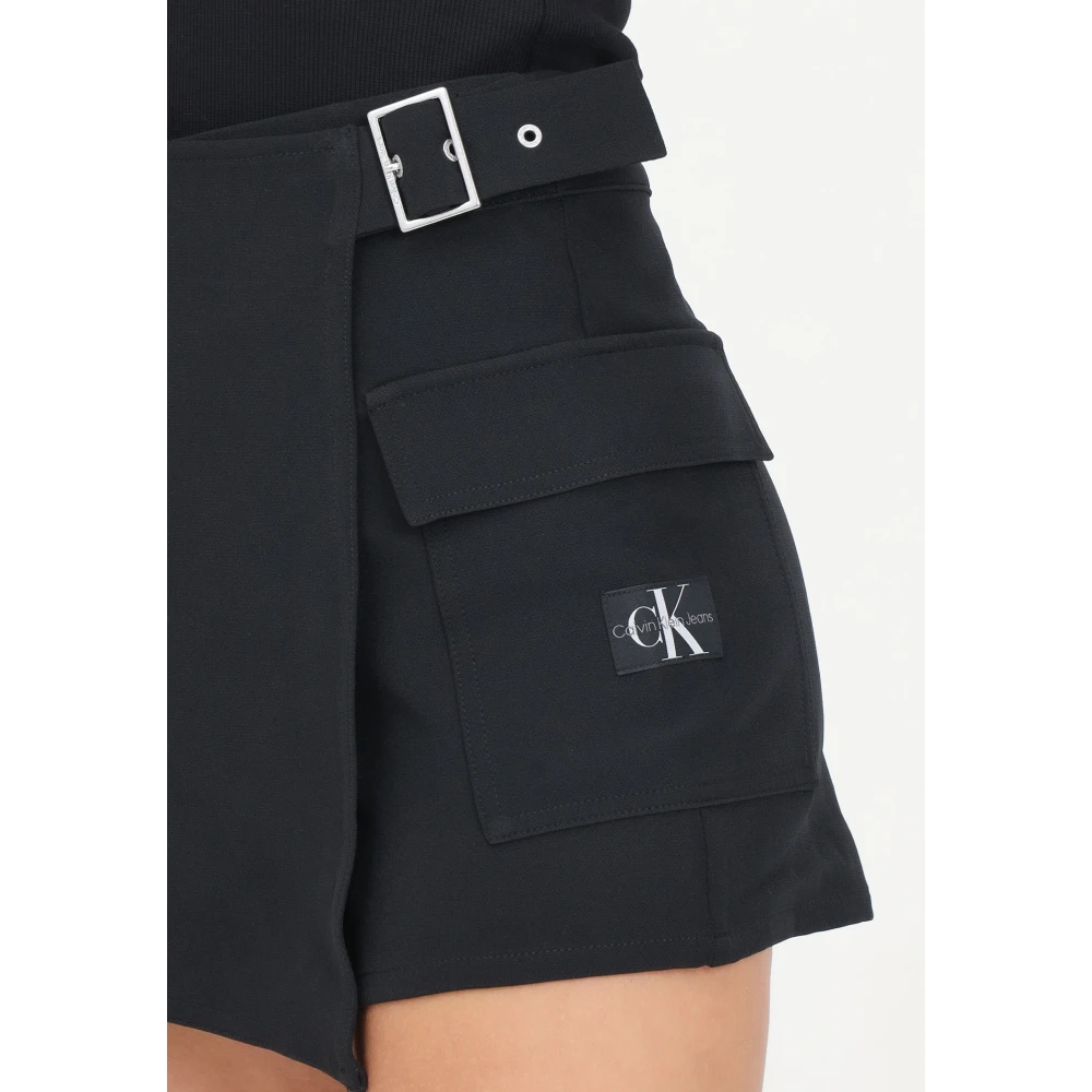 Calvin Klein Jeans Zwarte Wrap Shorts met Gesp Detail Black Dames