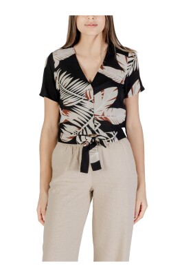 floral-v-neck-blouse