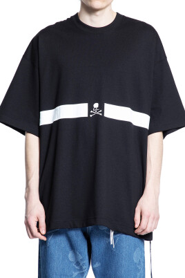 black-graphic-stripe-t-shirt