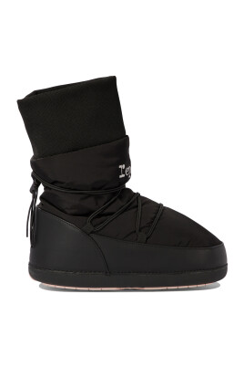 black-ankle-boots-for-women