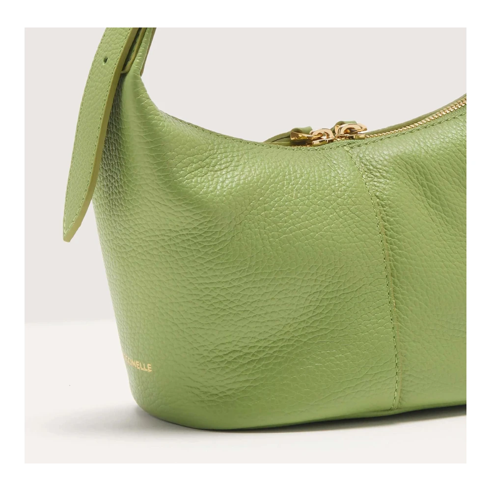 Coccinelle Groene gedeconstrueerde schoudertas met ovaal gesp Green Dames