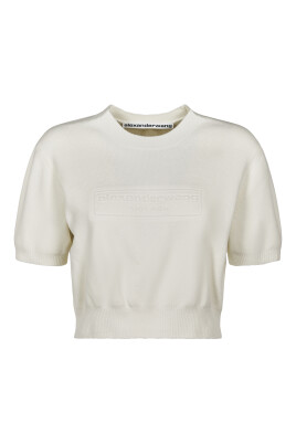 collection-de-tee-avec-logo-en-relief