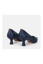 escarpins-a-talon-bleu-pour-un-look-glamour
