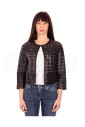 veste-en-daim-avec-motif-carre