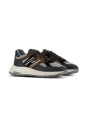 sneaker-en-cuir-noir-avec-semelle-hyper