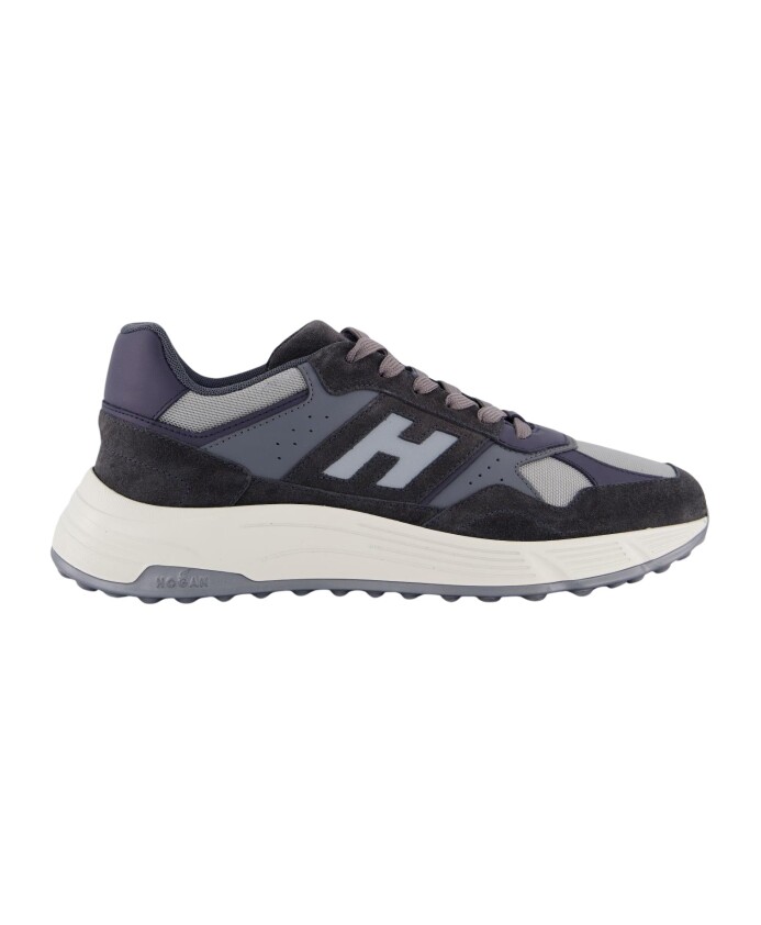 chaussures-hyperlight-a-lacets