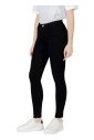 slim-and-super-skinny-jeans-model-xw000123