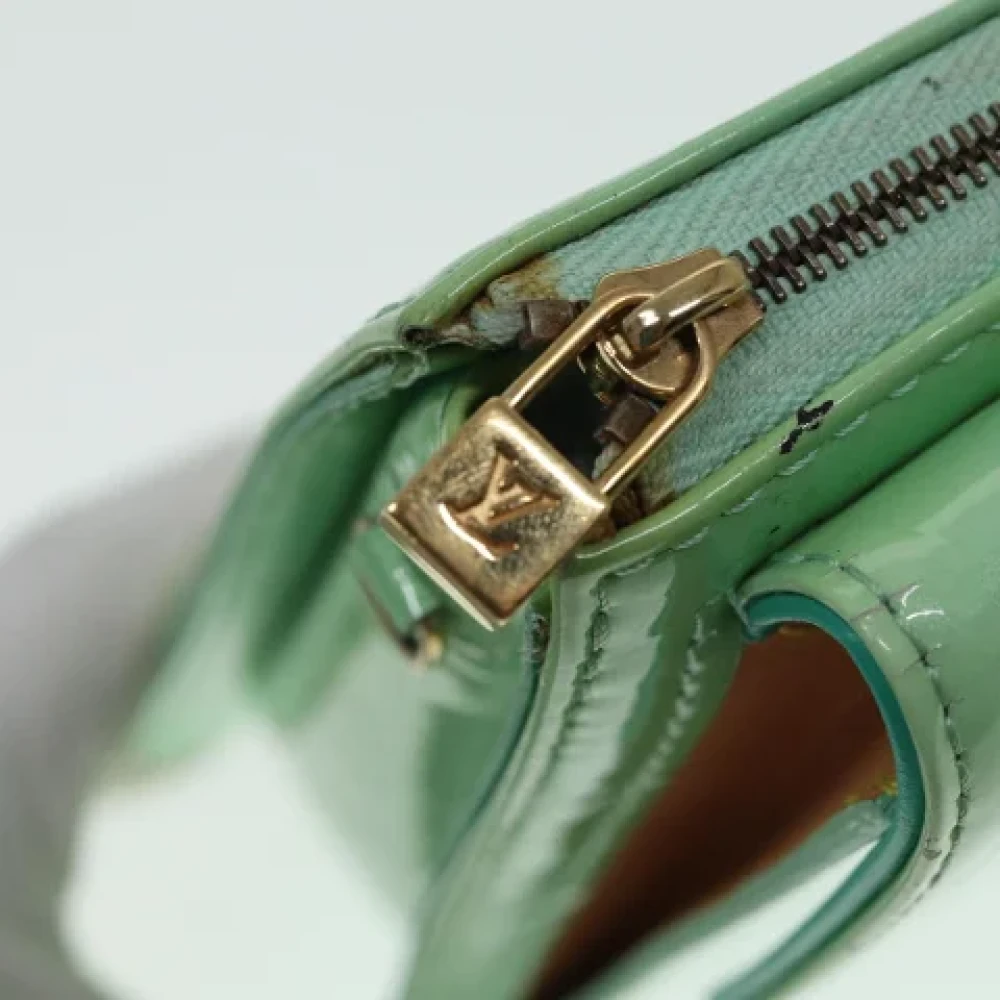 Louis Vuitton Vintage Pre-owned Leather pouches Green Dames