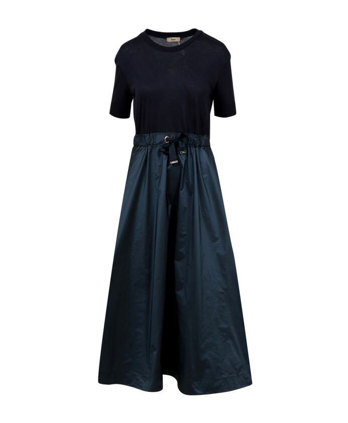 robe-bleue-avec-jupe-large