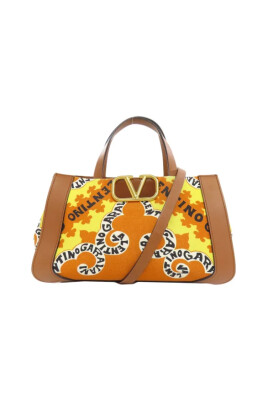 pre-owned-canvas-handbags