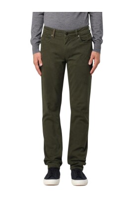military-style-casual-pants