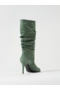 bottes-hautes-en-daim-bleu