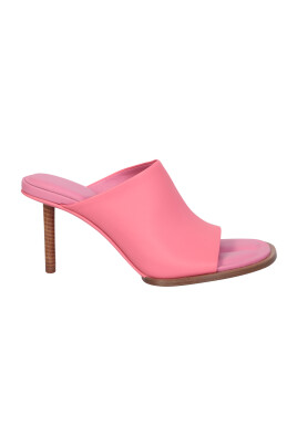 pink-sandals-asymmetric-geometric-design