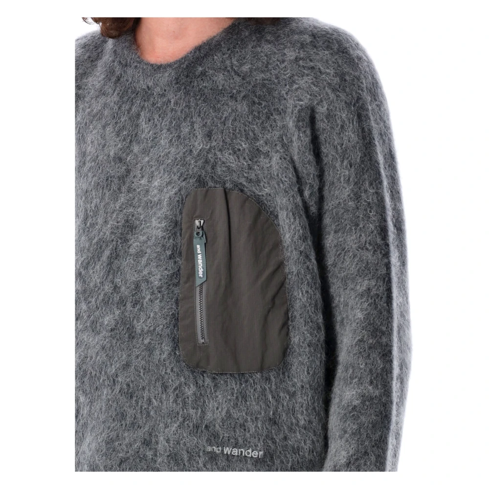 And Wander Grijze Gebreide Trui Aw24 Gray Heren