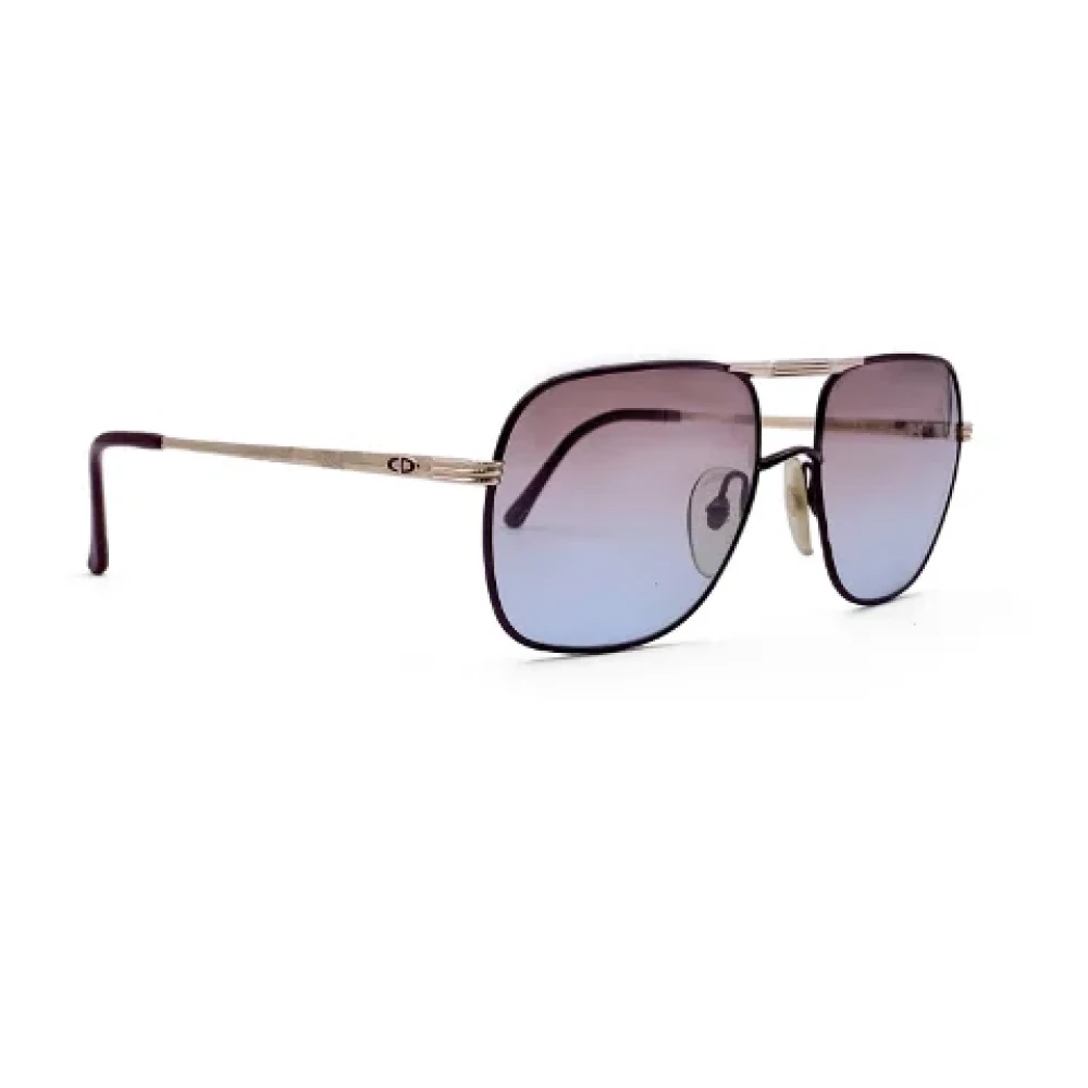 Pre-owned Metal sunglasses