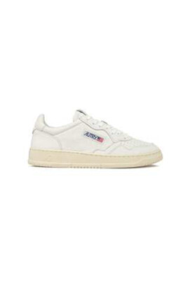 sneakers-blanches-pour-un-look-elegant