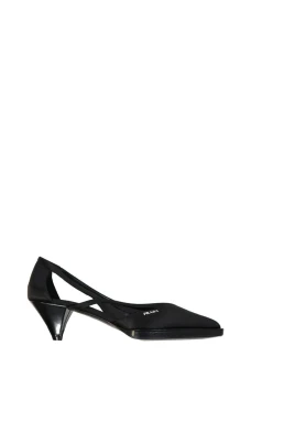 Lyxiga Cut-Out Satin Pumps med spetsig tå