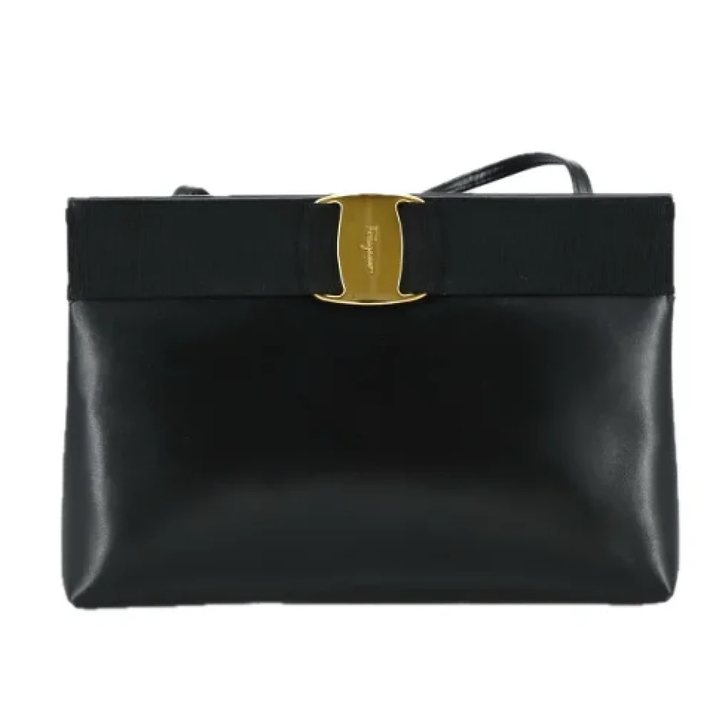 Salvatore Ferragamo Pre-owned Leather shoulder-bags Black Dames