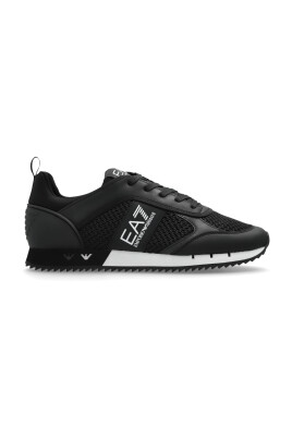 sports-shoes-with-logo