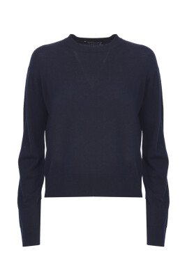 pull-bleu-avec-patches-de-logo