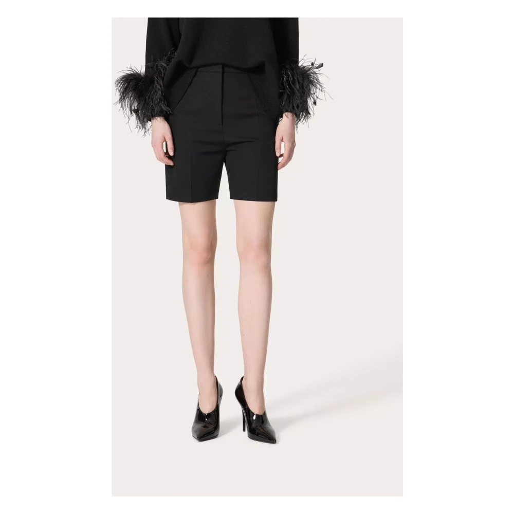 Valentino Garavani Zwarte Wollen Shorts Rits Sluiting Black Dames