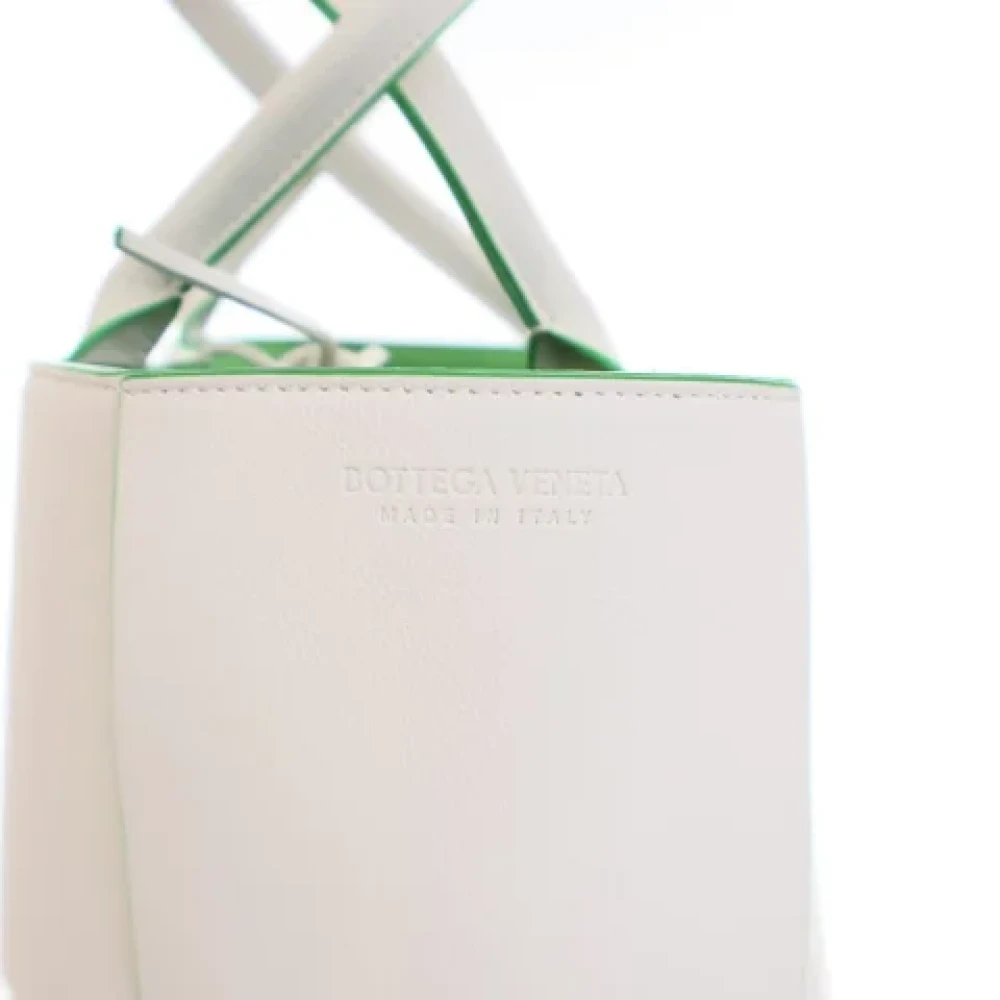 Bottega Veneta Vintage Pre-owned Leather handbags White Dames