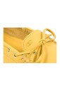 mocassin-en-cuir-jaune-avec-detail