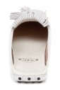 chaussure-mocassin-blanche-accessoire