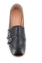 mocassin-en-cuir-noir-avec-boucles-argentees