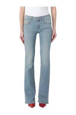 flared-blue-jeans