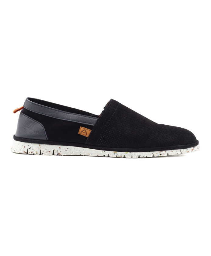 amber-slip-on-en-daim-perfore