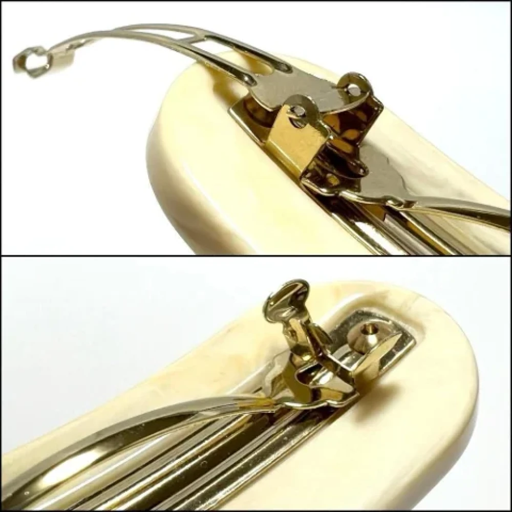 Prada Vintage Pre-owned Metal hair-accessories Beige Dames