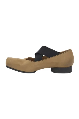 Ballerina in Pelle