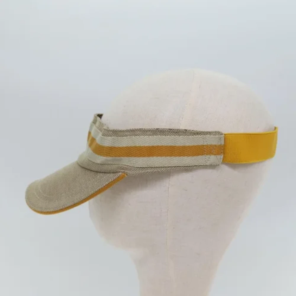Gucci Vintage Pre-owned Canvas hats Beige Dames