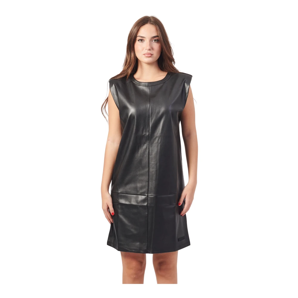 Emporio Armani Zwarte Mouwloze Jurk Ronde Hals Black Dames