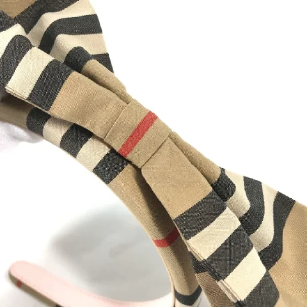 Burberry Vintage Pre-owned Canvas hair-accessories Beige Dames