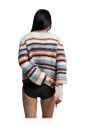 gilet-tricote-raye-coupe-decontractee-col-rond