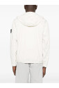 veste-a-capuche-blanche-avec-badge