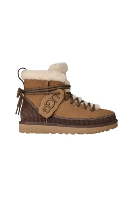 Classic Heritage Lace-Up
