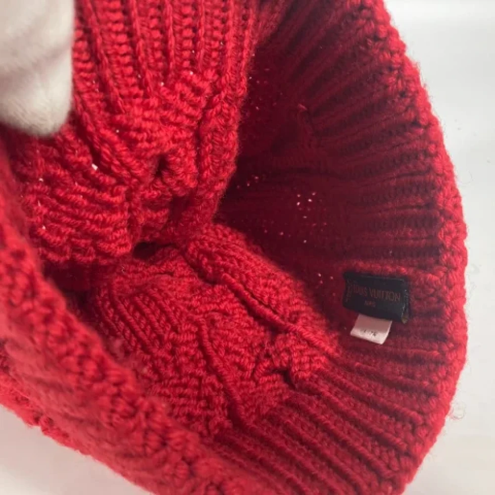 Louis Vuitton Vintage Pre-owned Wool hats Red Dames