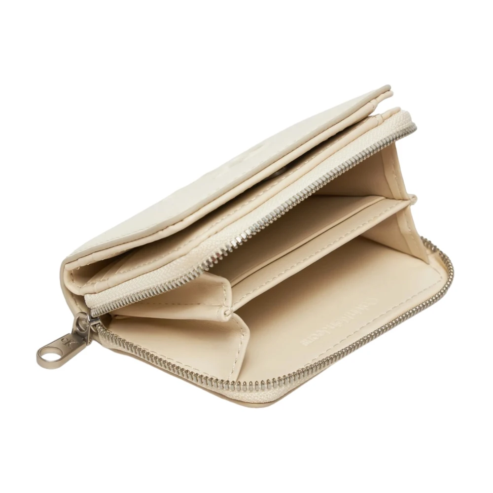 Calvin Klein Jeans Deboss ritsportemonnee Herfst Winter collectie Beige Dames