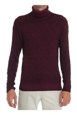 turtleneck-pullover